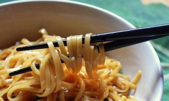 Stri-fired Egg Noodles